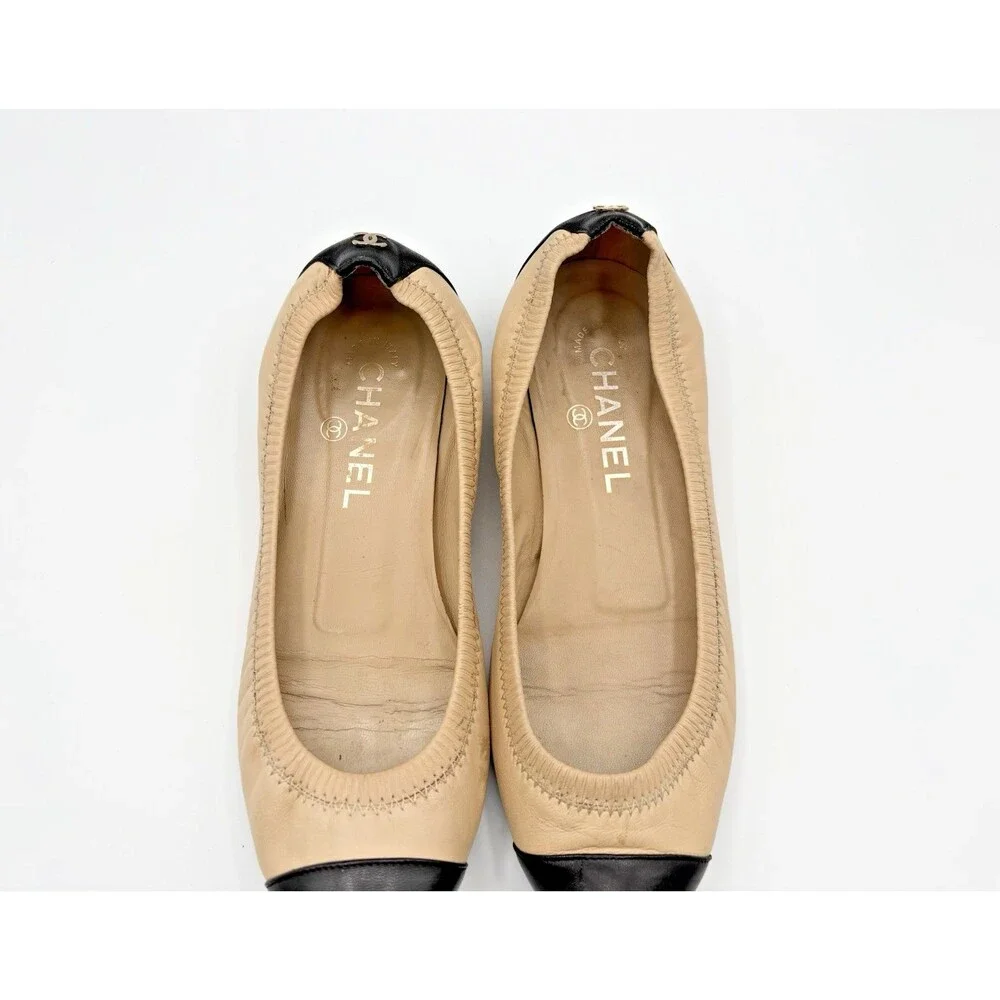 CHANEL beige black